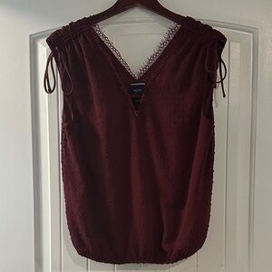 Daytrip Maroon Textured Sleeveless Blouse